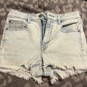 American Eagle Outfitters Shorts - size 6. brand new never worn